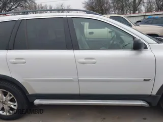 2005 Volvo XC90 with VIN YV1CZ852051198196, listed as a IAAI auction lot 41572567 with 154,881 mi miles and . Bid and sale history available at DreamBid. Image 14.
