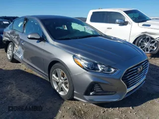 2018 Hyundai Sonata Limited with VIN 5NPE34AF3JH681475, listed as a IAAI auction lot 41762536 with 126,802 mi miles. Bid and sale history available at carsss.com. Image 1.