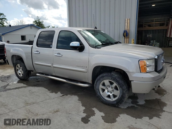 2008 GMC Sierra Denali z VIN 2GTEK638781163345, wystawiony jako Copart lot #55647755 z przebiegiem 132 428 mil mil oraz Szkody całkowita. Historia ofert i sprzedaży dostępna na DreamBid. Obrazek 4.
