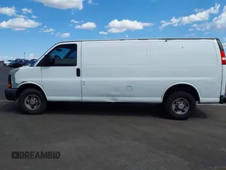 2011 Chevrolet Express Cargo z VIN 1GCWGGCA1B1157360, wystawiony jako IAAI lot #42344777 z przebiegiem 338 960 mil mil oraz . Historia ofert i sprzedaży dostępna na DreamBid. Obrazek 14.