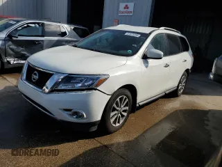 2016 Nissan Pathfinder S with VIN 5N1AR2MN0GC631752, listed as a Copart auction lot 61573295 with 116,797 mi miles and Salvage title. Bid and sale history available at DreamBid. Image 1.