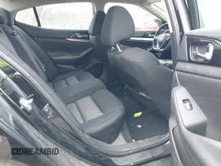 2017 Nissan Maxima Platinum with VIN 1N4AA6AP4HC432204, listed as a IAAI auction lot 41714033 with 203,961 mi miles and . Bid and sale history available at DreamBid. Image 8.