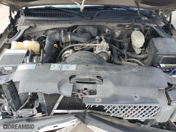 2004 Chevrolet Silverado 1500 Work Truck with VIN 1GCEC14X84Z172126, listed as a Copart auction lot 44174105 with 175,282 mi miles and Salvage Title. Bid and sale history available at carsss.com. Image 13.