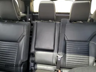 2018 Land Rover Discovery HSE Luxury with VIN SALRT2RV3JA072873, listed as a Copart auction lot 59474184 with 103,783 mi miles and Salvage Title. Bid and sale history available at carsss.com. Image 10.