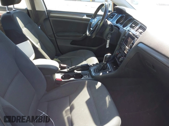2019 Volkswagen Golf SportWagen S with VIN 3VW117AU5KM509395, listed as a IAAI auction lot 41648241 with 73,840 mi miles. Bid and sale history available at carsss.com. Image 5.