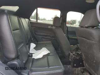 2017 Ford Police Interceptor Utility z VIN 1FM5K8AR5HGA04331, wystawiony jako Copart lot #62316455 z przebiegiem Nie podano mil oraz Czysty tytuł • Clean title. Historia ofert i sprzedaży dostępna na DreamBid. Obrazek 11.