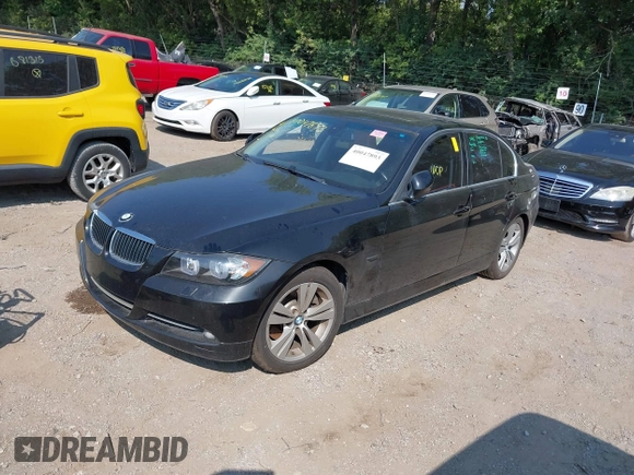 2006 BMW 3 Series 330xi with VIN WBAVD33526KV66805, listed as a IAAI auction lot 40047893 with 167,625 mi miles. Bid and sale history available at carsss.com. Image 2.