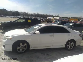 2011 Toyota Camry LE with VIN 4T1BK3EK0BU611412, listed as a IAAI auction lot 41596045 with 289,906 mi miles. Bid and sale history available at carsss.com. Image 14.