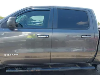 2019 Ram 1500 Big Horn z VIN 1C6RREFT3KN543755, wystawiony jako IAAI lot #42040871 z przebiegiem 135 614 mil mil oraz . Historia ofert i sprzedaży dostępna na DreamBid. Obrazek 15.