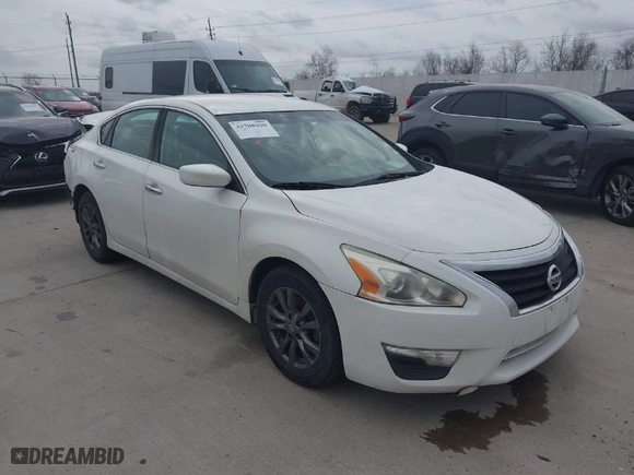 2015 Nissan Altima 2.5 with VIN 1N4AL3AP5FC950179, listed as a IAAI auction lot 41708420 with 125,867 mi miles. Bid and sale history available at carsss.com. Image 1.