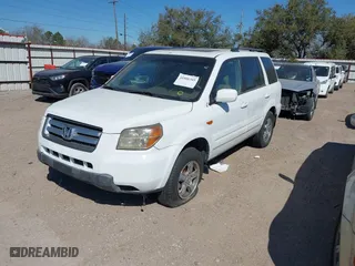 2008 Honda Pilot EX-L with VIN 5FNYF28598B027501, listed as a IAAI auction lot 41806345 with 213,406 mi miles. Bid and sale history available at carsss.com. Image 2.