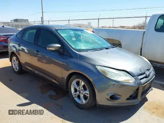 2013 Ford Focus SE with VIN 1FADP3F2XDL152112, listed as a IAAI auction lot 41839118 with 157,609 mi miles. Bid and sale history available at carsss.com. Image 1.