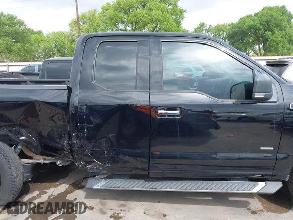 2017 Ford F-150 XL z VIN 1FTEX1EP5HFC75756, wystawiony jako IAAI lot #41879649 z przebiegiem 97 076 mil mil oraz . Historia ofert i sprzedaży dostępna na DreamBid. Obrazek 13.
