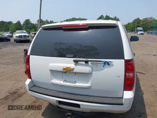 2014 Chevrolet Tahoe Commercial с VIN 1GNLC2E07ER228838, выставлен на аукционе IAAI как лот 42410417 с пробегом 140 342 миль миль и . История ставок и продаж доступна на DreamBid. Изображение 16.
