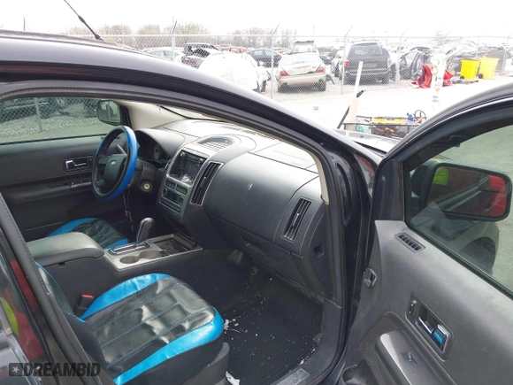 2010 Ford Edge Sport with VIN 2FMDK4AC4ABA68356, listed as a IAAI auction lot 41858070 with 200,664 mi miles. Bid and sale history available at carsss.com. Image 5.