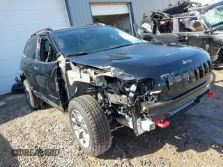 2022 Jeep Cherokee Trailhawk with VIN 1C4PJMBX0ND500947, listed as a IAAI auction lot 41691906 with 16,163 mi miles. Bid and sale history available at carsss.com. Image 6.