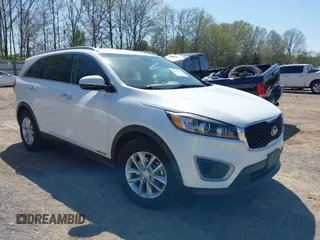 2016 Kia Sorento LX with VIN 5XYPGDA51GG150294, listed as a IAAI auction lot 42005918 with 117,723 mi miles. Bid and sale history available at carsss.com. Image 1.