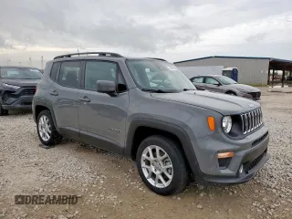 2021 Jeep Renegade Latitude z VIN ZACNJCBB0MPN12213, wystawiony jako Copart lot #64459505 z przebiegiem 31 545 mil mil oraz Szkoda całkowita • Salvage title. Historia ofert i sprzedaży dostępna na DreamBid. Obrazek 4.
