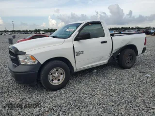 2020 Ram 1500 Tradesman z VIN 3C6JR6AG8LG210913, wystawiony jako Copart lot #58946625 z przebiegiem 71 696 mil mil oraz Czysty tytuł • Clean title. Historia ofert i sprzedaży dostępna na DreamBid. Obrazek 1.