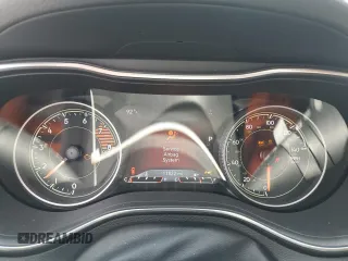 2021 Jeep Cherokee Latitude Lux z VIN 1C4PJLMX4MD112156, wystawiony jako Copart lot #53464955 z przebiegiem 11 822 mil mil oraz Nie do naprawy • Non repairable. Historia ofert i sprzedaży dostępna na DreamBid. Obrazek 9.