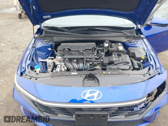 2024 Hyundai Elantra SEL z VIN KMHLM4DG2RU749447, wystawiony jako IAAI lot #42603791 z przebiegiem 9 904 mil mil oraz . Historia ofert i sprzedaży dostępna na DreamBid. Obrazek 10.