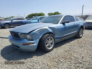 2005 Ford Mustang Deluxe z VIN 1ZVFT80N155244601, wystawiony jako Copart lot #59180005 z przebiegiem 151 683 mil mil oraz Szkoda całkowita • Salvage title. Historia ofert i sprzedaży dostępna na DreamBid. Obrazek 1.