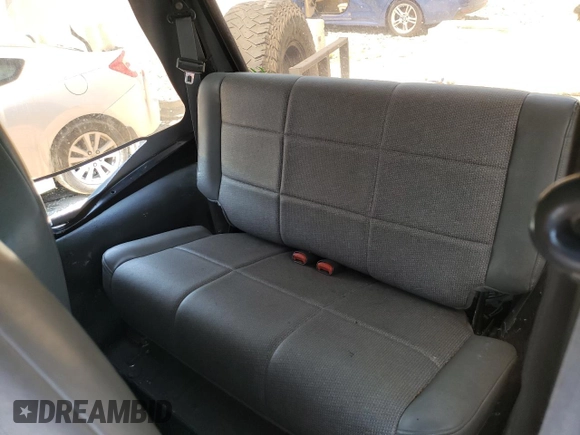 1997 Jeep Wrangler SE with VIN 1J4FY29P2VP431639, listed as a Copart auction lot 61222754 with 225,081 mi miles and Salvage Title. Bid and sale history available at carsss.com. Image 10.