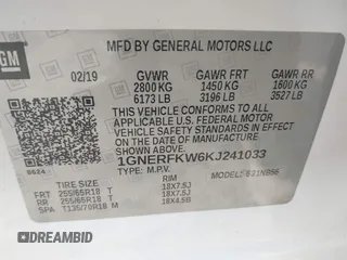 2019 Chevrolet Traverse LS z VIN 1GNERFKW6KJ241033, wystawiony jako IAAI lot #41640948 z przebiegiem 61 307 mil mil oraz . Historia ofert i sprzedaży dostępna na DreamBid. Obrazek 9.