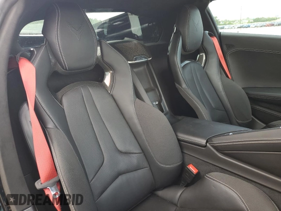 2021 Chevrolet Corvette 3LT with VIN 1G1YC2D49M5119833, listed as a Copart auction lot 62027484 with 17,739 mi miles and Salvage Title. Bid and sale history available at carsss.com. Image 10.