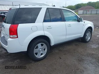 2007 Saturn VUE V6 z VIN 5GZCZ63407S878948, wystawiony jako IAAI lot #42307430 z przebiegiem 119 443 mil mil oraz . Historia ofert i sprzedaży dostępna na DreamBid. Obrazek 4.