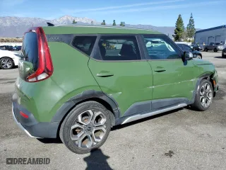 2021 Kia Soul X-Line with VIN KNDJ23AU4M7138767, listed as a Copart auction lot 42588755 with 62,856 mi miles and Salvage Title. Bid and sale history available at carsss.com. Image 3.