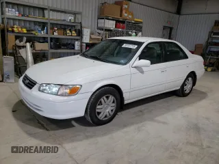 2001 Toyota Camry LE z VIN JT2BF22KX10338792, wystawiony jako Copart lot #55157715 z przebiegiem 260 650 mil mil oraz Szkoda całkowita • Salvage title. Historia ofert i sprzedaży dostępna na DreamBid. Obrazek 1.