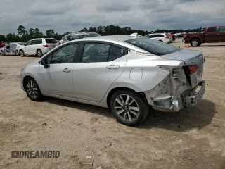 2020 Nissan Versa SV z VIN 3N1CN8EV5LL810008, wystawiony jako Copart lot #53625285 z przebiegiem 33 440 mil mil oraz Czysty tytuł • Clean title. Historia ofert i sprzedaży dostępna na DreamBid. Obrazek 2.