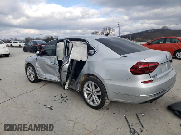 2018 Volkswagen Passat SE z VIN 1VWBA7A34JC016593, wystawiony jako Copart lot #86755894 z przebiegiem 98 351 mil mil oraz Szkoda całkowita • Salvage title. Historia ofert i sprzedaży dostępna na DreamBid. Obrazek 2.