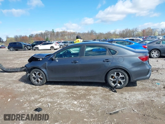 2021 Kia Forte LXS z VIN 3KPF24AD7ME266867, wystawiony jako IAAI lot #41986349 z przebiegiem 93 358 mil mil oraz . Historia ofert i sprzedaży dostępna na DreamBid. Obrazek 14.