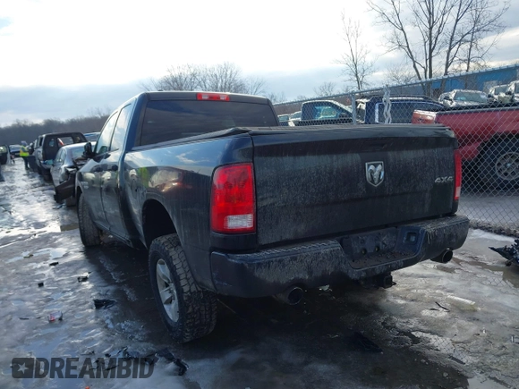 2016 Ram 1500 Express z VIN 1C6RR7FT3GS301732, wystawiony jako IAAI lot #41644208 z przebiegiem 171 693 mil mil oraz . Historia ofert i sprzedaży dostępna na DreamBid. Obrazek 3.