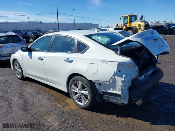 2014 Nissan Altima 2.5 SV with VIN 1N4AL3AP0EC126573, listed as a IAAI auction lot 41731224 with 132,497 mi miles. Bid and sale history available at carsss.com. Image 3.