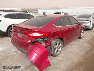 2016 Ford Fusion SE with VIN 3FA6P0HD1GR327505, listed as a IAAI auction lot 41797508 with 174,809 mi miles. Bid and sale history available at carsss.com. Image 4.