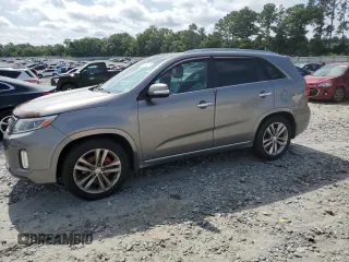 2015 Kia Sorento SX z VIN 5XYKW4A78FG598772, wystawiony jako Copart lot #60544715 z przebiegiem 169 680 mil mil oraz Czysty tytuł • Clean title. Historia ofert i sprzedaży dostępna na DreamBid. Obrazek 1.