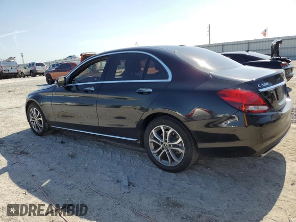 2018 Mercedes-Benz C 300 z VIN 55SWF4KB5JU269921, wystawiony jako Copart lot #60602825 z przebiegiem Nie podano mil oraz Szkoda całkowita • Salvage title. Historia ofert i sprzedaży dostępna na DreamBid. Obrazek 2.