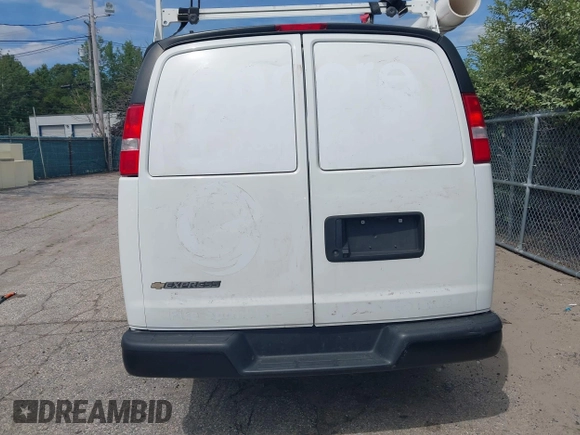 2021 Chevrolet Express Cargo with VIN 1GCWGAFP6M1231601, listed as a IAAI auction lot 42763185 with 105,783 mi miles and . Bid and sale history available at DreamBid. Image 15.