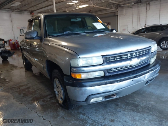 2002 Chevrolet Silverado 1500 LT with VIN 2GCEK19T721281465, listed as a IAAI auction lot 41347156 with 276,371 mi miles. Bid and sale history available at carsss.com. Image 1.