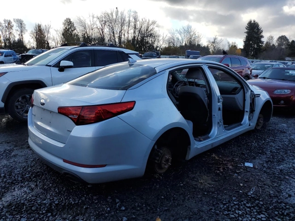 2013 Kia Optima LX with VIN 5XXGM4A75DG193823, listed as a Copart auction lot 81187984 with 171,081 mi miles and Salvage Title. Bid and sale history available at carsss.com. Image 3.