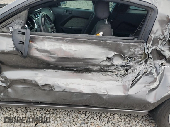2014 Ford Mustang V6 with VIN 1ZVBP8AM9E5282862, listed as a Copart auction lot 61722205 with 161,550 mi miles and Salvage title. Bid and sale history available at DreamBid. Image 7.