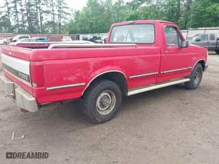 1992 Ford F-250 HD with VIN 1FTHF25H9NNA35383, listed as a IAAI auction lot 41969706 with 1 mi miles. Bid and sale history available at carsss.com. Image 4.