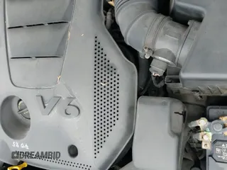 2010 Hyundai Sonata Limited z VIN 5NPEU4AF1AH590234, wystawiony jako IAAI lot #42274275 z przebiegiem 174 908 mil mil oraz . Historia ofert i sprzedaży dostępna na DreamBid. Obrazek 13.