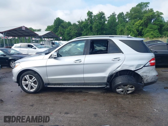 2013 Mercedes-Benz M 350 with VIN 4JGDA5HB4DA166924, listed as a IAAI auction lot 42370011 with 120,648 mi miles and . Bid and sale history available at DreamBid. Image 15.