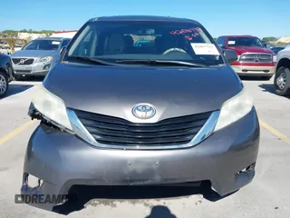 2014 Toyota Sienna LE AAS with VIN 5TDKK3DC8ES457023, listed as a IAAI auction lot 42067713 with 335,130 mi miles. Bid and sale history available at carsss.com. Image 13.