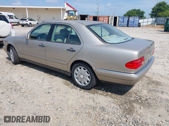 1999 Mercedes-Benz E 320 with VIN WDBJF65H9XA899139, listed as a IAAI auction lot 42154260 with Not Provided miles and . Bid and sale history available at DreamBid. Image 3.
