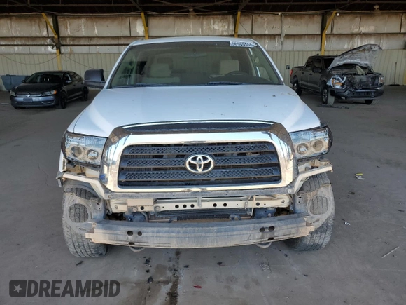 2008 Toyota Tundra z VIN 5TFDV54158X069353, wystawiony jako Copart lot #56985555 z przebiegiem 235 510 mil mil oraz Szkoda całkowita • Salvage title. Historia ofert i sprzedaży dostępna na DreamBid. Obrazek 5.